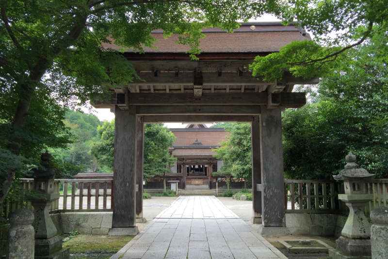 中山神社神門